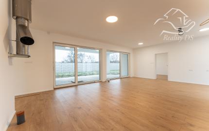 RealityDS - Predaj modernej,  nízkoenergetickej novostavby v súkromnej ulici, Veľké Blahovo