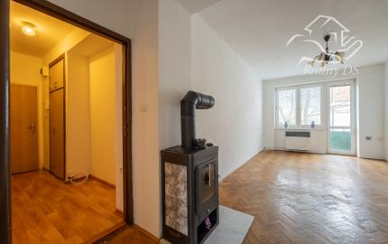 RealityDS - PREDAJ 2 izbového bytu s KRBOM - Školská, Šamorín