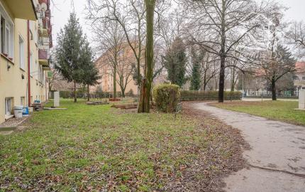 RealityDS - PREDAJ 2 izbového bytu s KRBOM - Školská, Šamorín