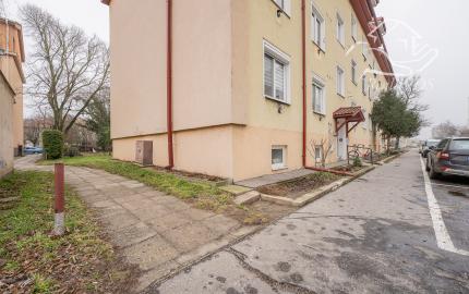 RealityDS - PREDAJ 2 izbového bytu s KRBOM - Školská, Šamorín