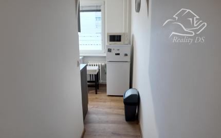 RealityDS - PREDAJ slnečného 2 izbového bytu po čiastočnej rekonštrukcií, Bratislava - Dúbravka