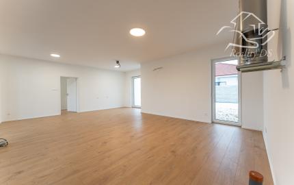 RealityDS - Predaj modernej,  nízkoenergetickej novostavby v súkromnej ulici, Veľké Blahovo