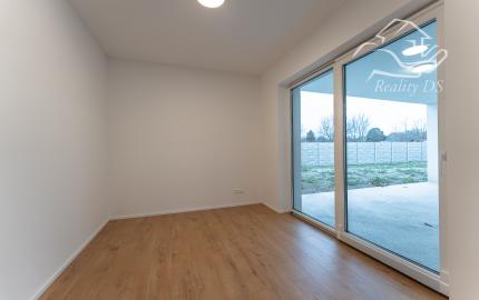 RealityDS - Predaj modernej,  nízkoenergetickej novostavby v súkromnej ulici, Veľké Blahovo