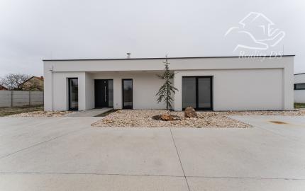 RealityDS - Predaj modernej,  nízkoenergetickej novostavby v súkromnej ulici, Veľké Blahovo