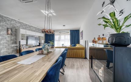 RealityDS – PREDAJ nadštandardnej 4-izbovej novostavby s bazénom a letnou kuchyňou, Orechová Potôň