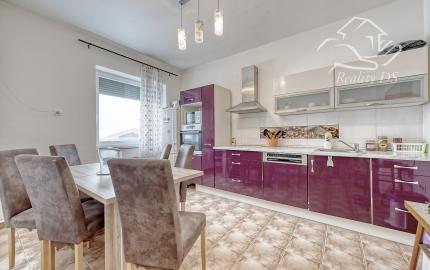 RealityDS - PREDAJ dvojgeneračného, 5 izbového domu po kompletnej rekonštrukcií, Vydrany