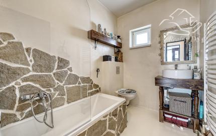 RealityDS - PREDAJ dvojgeneračného, 5 izbového domu po kompletnej rekonštrukcií, Vydrany