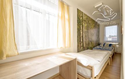 RealityDS – PREDAJ: Nadštandardný  4 izbový rodinný dom s wellnessom, bazénom a kompletným zariadením – Dolný Štál