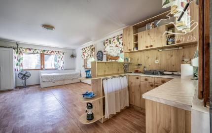 RealityDS - PREDAJ - pozemok s rekreačnou chatou priamo pri vode v Potônskych Lúkach!