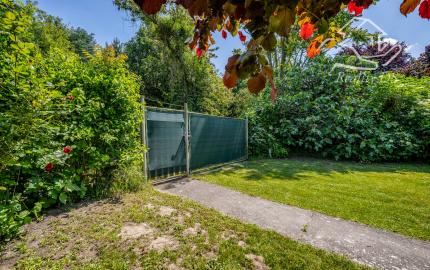 RealityDS - PREDAJ - pozemok s rekreačnou chatou priamo pri vode v Potônskych Lúkach!