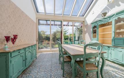 RealityDS - Nadštandardná nízkoenergetická vila v Šamoríne na PREDAJ: Moderná architektúra a špičkové technológie