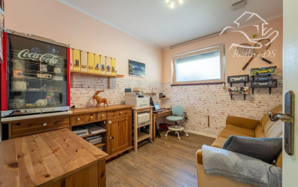 RealityDS - Nadštandardná nízkoenergetická vila v Šamoríne na PREDAJ: Moderná architektúra a špičkové technológie