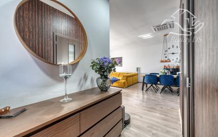 RealityDS – PREDAJ nadštandardnej 4-izbovej novostavby s bazénom a letnou kuchyňou, Orechová Potôň