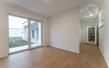 RealityDS - Predaj modernej,  nízkoenergetickej novostavby v súkromnej ulici, Veľké Blahovo