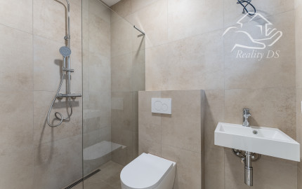 RealityDS - Predaj modernej,  nízkoenergetickej novostavby v súkromnej ulici, Veľké Blahovo