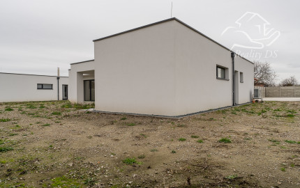 RealityDS - Predaj modernej,  nízkoenergetickej novostavby v súkromnej ulici, Veľké Blahovo