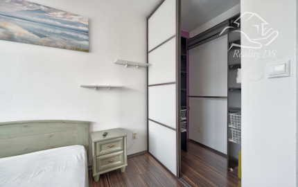 RealityDS – PRENÁJOM zariadeného 2 izb. bytu s loggiou, 57,40 m2, ul. Agátová, Dúbravka