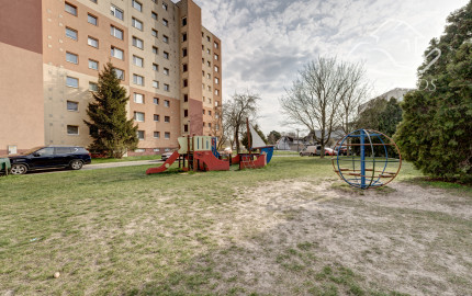 RealityDS - PREDAJ - 3 izb. byt so špajzou a loggiou, 72 m2, Čilistovská ulica