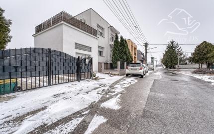 RealityDS - PREDAJ Veľkorysého 5-izbového rodinného domu po kompletnej rekonštrukcii: Váš nový domov vo Vydranoch