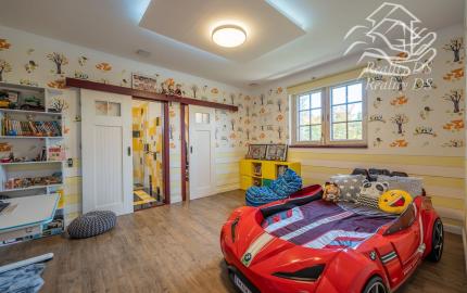 RealityDS - Nadštandardná nízkoenergetická vila v Šamoríne na PREDAJ: Moderná architektúra a špičkové technológie