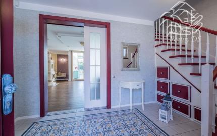 RealityDS - Nadštandardná nízkoenergetická vila v Šamoríne na PREDAJ: Moderná architektúra a špičkové technológie