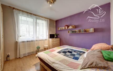 RealityDS - PREDAJ - 3 izb. byt so špajzou a loggiou, 72 m2, Čilistovská ulica