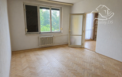 RealityDS - PREDAJ 2-izbového bytu, balkón+loggia, Komárnická | ZNÍŽENÁ CENA 229 000 €