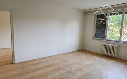 RealityDS - PREDAJ 2-izbového bytu, balkón+loggia, Komárnická | ZNÍŽENÁ CENA 229 000 €