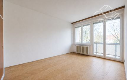 RealityDS - PREDAJ 2-izbového bytu, balkón+loggia, Komárnická | ZNÍŽENÁ CENA 229 000 €