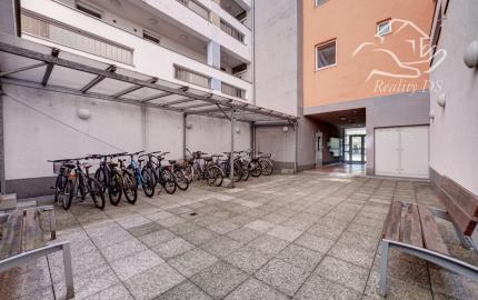 RK - RealityDS – PRENÁJOM čiastočne zariadeného 2 izb. Bytu 55 m2 + garážové státie, Školská ulica