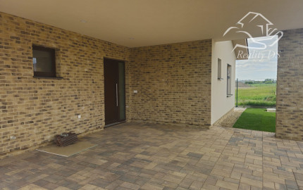 Predaj - 4 izb. NOVOSTAVBA BUNGALOVU  s 3 parkovacími plochami na 5,60 á pozemku, Šamorín