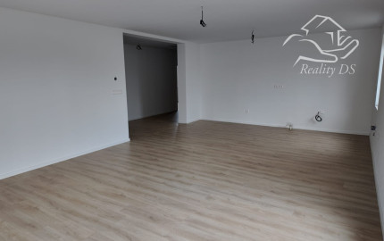 Predaj - 4 izb. NOVOSTAVBA BUNGALOVU  s 3 parkovacími plochami na 5,60 á pozemku, Šamorín