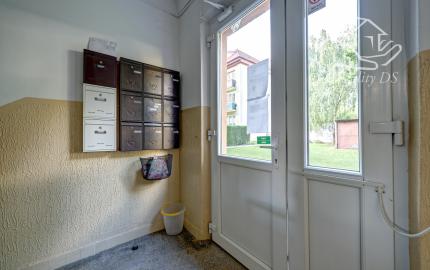 RK RealityDS - PRENÁJOM - zariadený a kompletne zrekonštruovaný 2 izb. byt, 54m², Školská ulica
