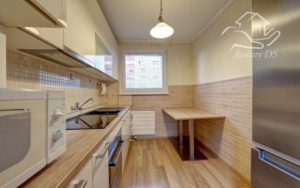 RK RealityDS - PRENÁJOM zariadeného a zrekonštruovaného 3-izb.bytu s loggiou; 74m²; Šamorín - Dunajská ulica