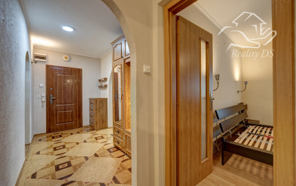 RK RealityDS - PRENÁJOM zariadeného a zrekonštruovaného 3-izb.bytu s loggiou; 74m²; Šamorín - Dunajská ulica