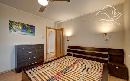 RK RealityDS - PRENÁJOM zariadeného a zrekonštruovaného 3-izb.bytu s loggiou; 74m²; Šamorín - Dunajská ulica