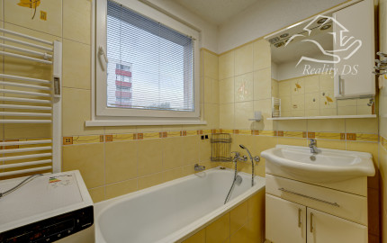 RK RealityDS - PRENÁJOM zariadeného a zrekonštruovaného 3-izb.bytu s loggiou; 74m²; Šamorín - Dunajská ulica