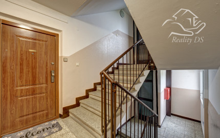 RK RealityDS - PRENÁJOM zariadeného a zrekonštruovaného 3-izb.bytu s loggiou; 74m²; Šamorín - Dunajská ulica
