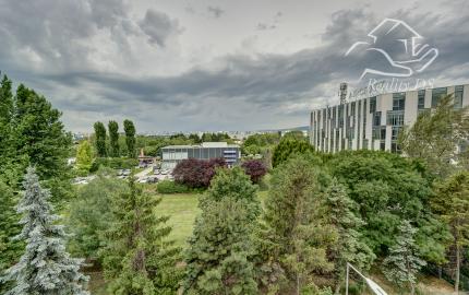 RealityDS - Kľúče, kufor a bývate! Novostavba s parkovaním a internetom v cene – Ovocné Sady, Bratislava