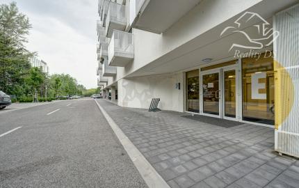 RealityDS - Kľúče, kufor a bývate! Novostavba s parkovaním a internetom v cene – Ovocné Sady, Bratislava