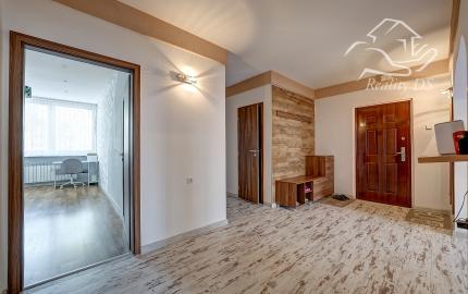 RealityDS - PREDAJ | 3-izbový veľkometrážny byt s loggiou, pivnicou a oploteným dvorom s možnosťou parkovania | Šamorín
