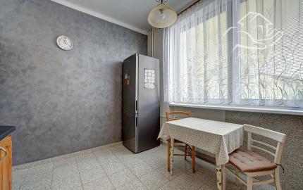 RealityDS - PREDAJ | 3-izbový veľkometrážny byt s loggiou, pivnicou a oploteným dvorom s možnosťou parkovania | Šamorín
