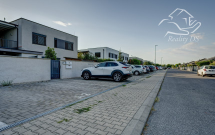 RealityDS - PRENÁJOM 3 izb. bytu na prízemí rodinného domu | Terasa | Záhrada | 2 parkovacie miesta | Bernolákovo