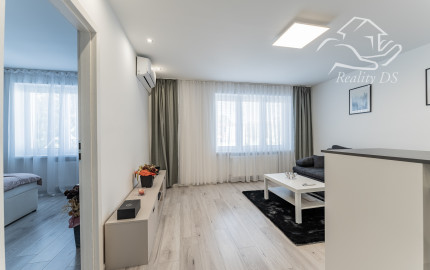 ReaityDS- Prenájom 2 a „pol" izb. zrekonštr. bytu s vlastným kúrením, tehla, 64m2, Bratislavská cesta