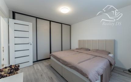 ReaityDS- Prenájom 2 a „pol" izb. zrekonštr. bytu s vlastným kúrením, tehla, 64m2, Bratislavská cesta