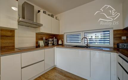 RealityDS – PREDAJ | 5-izbový rodinný dom | pozemok 747 m² | Lehnice – Kolónia