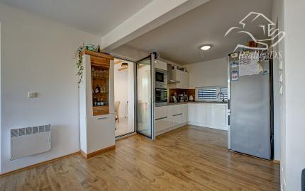 RealityDS – PREDAJ | 5-izbový rodinný dom | pozemok 747 m² | Lehnice – Kolónia