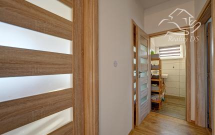 RealityDS – PREDAJ | 5-izbový rodinný dom | pozemok 747 m² | Lehnice – Kolónia