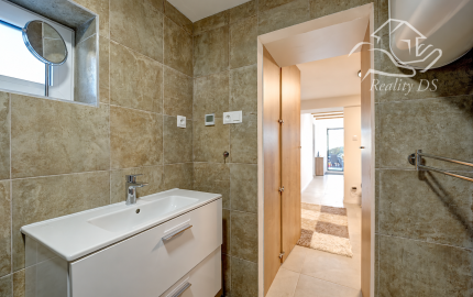 RealityDS – PREDAJ | 5-izbový rodinný dom | pozemok 747 m² | Lehnice – Kolónia