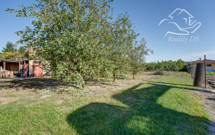 RealityDS – Predaj rodinného domu s garážou, terasou a veľkým pozemkom 1 824 m², Gabčíkovo